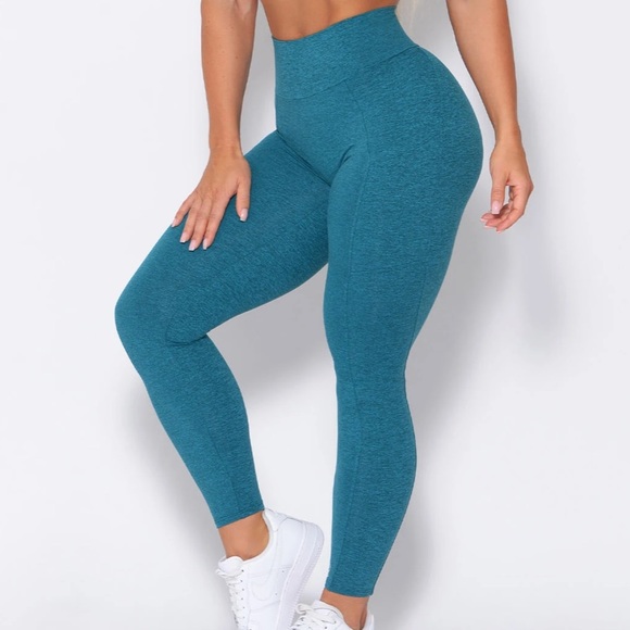 Bombshell 😍 - Picture 7 of 7